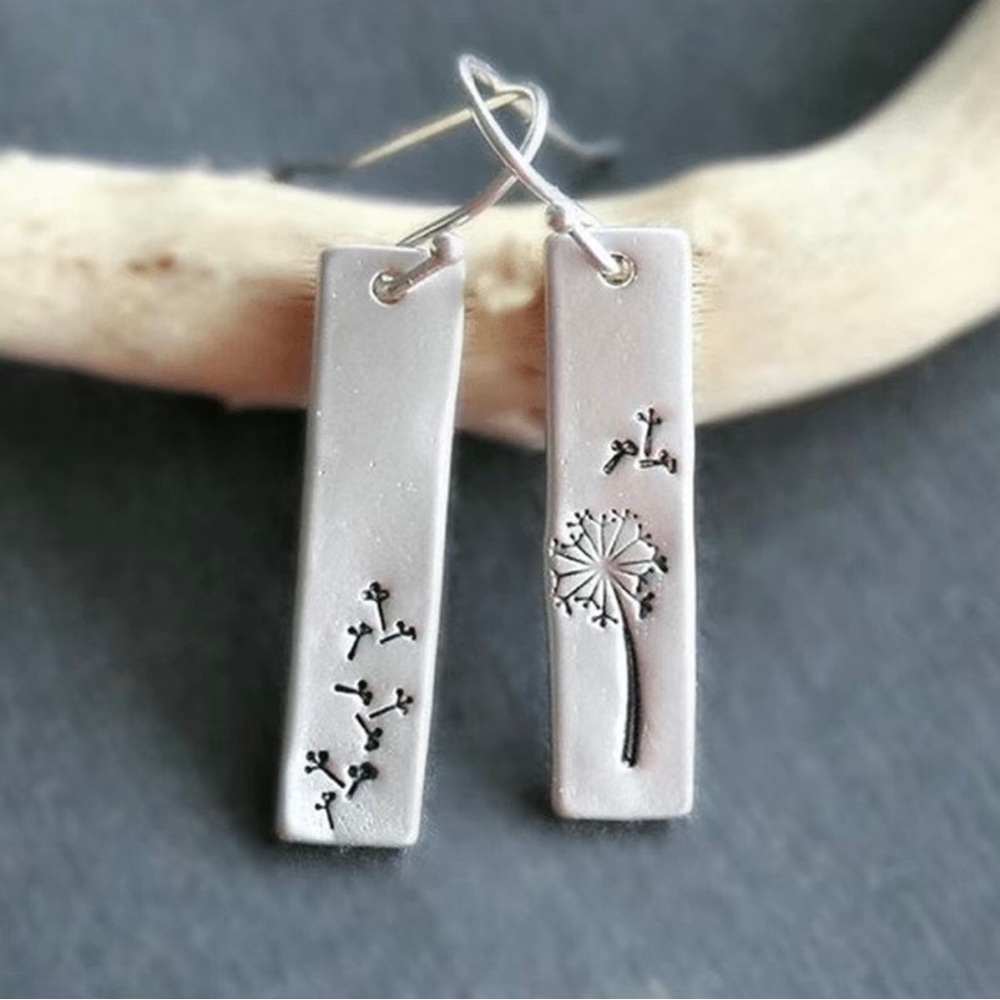 💚2 for $15💚 Metal Plate Dandelion Earrings